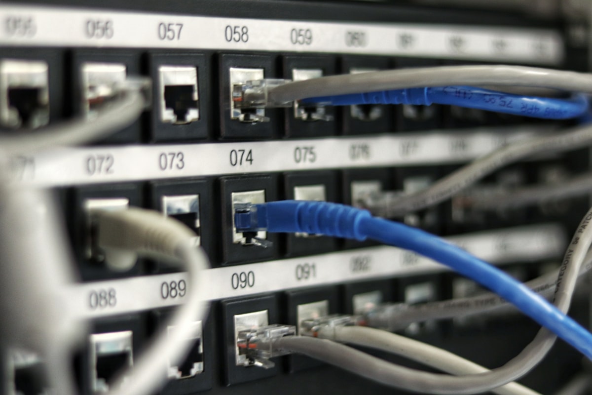 Hướng dẫn cài đặt Speedtest Tracker & LibreSpeed bằng Docker — Theo dõi và kiểm tra tốc độ Internet định kỳ