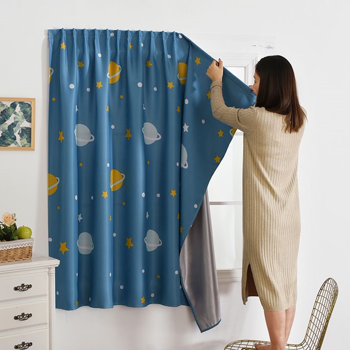 Rèm cửa dán keo không cần thanh treo